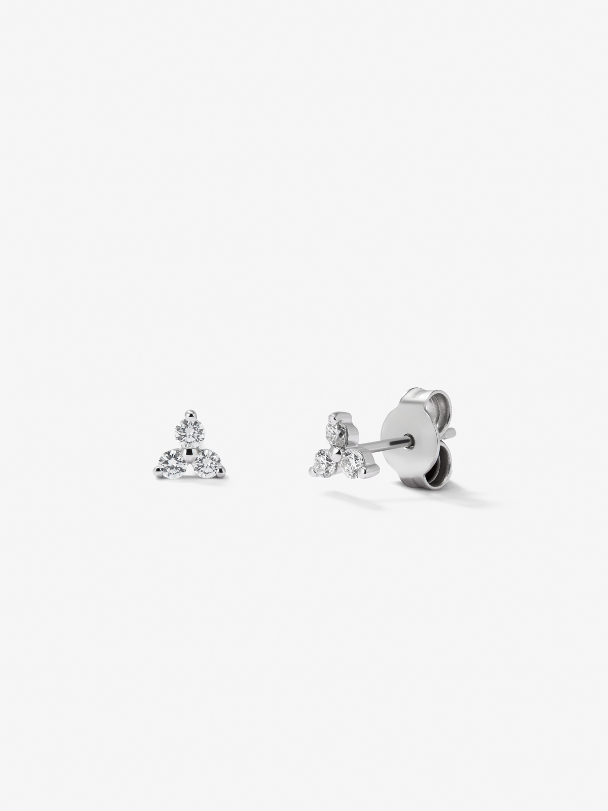 18K white gold earrings with white diamonds of 0.18 cts