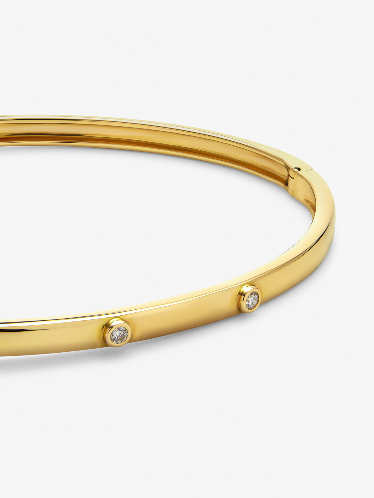 Rigid 18K yellow gold bracelet with 3 brilliant-cut diamonds with a total of 0.07 cts
