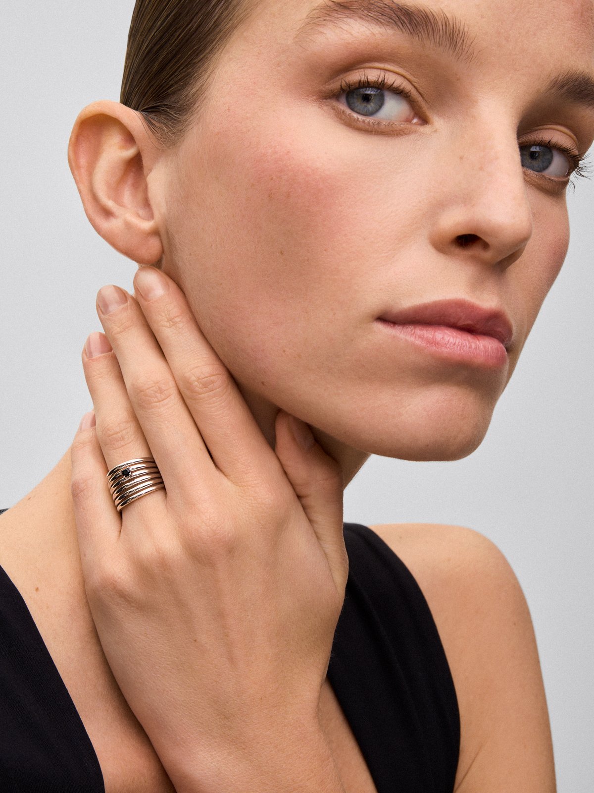 925 silver multi-arm ring with brilliant-cut black spinel