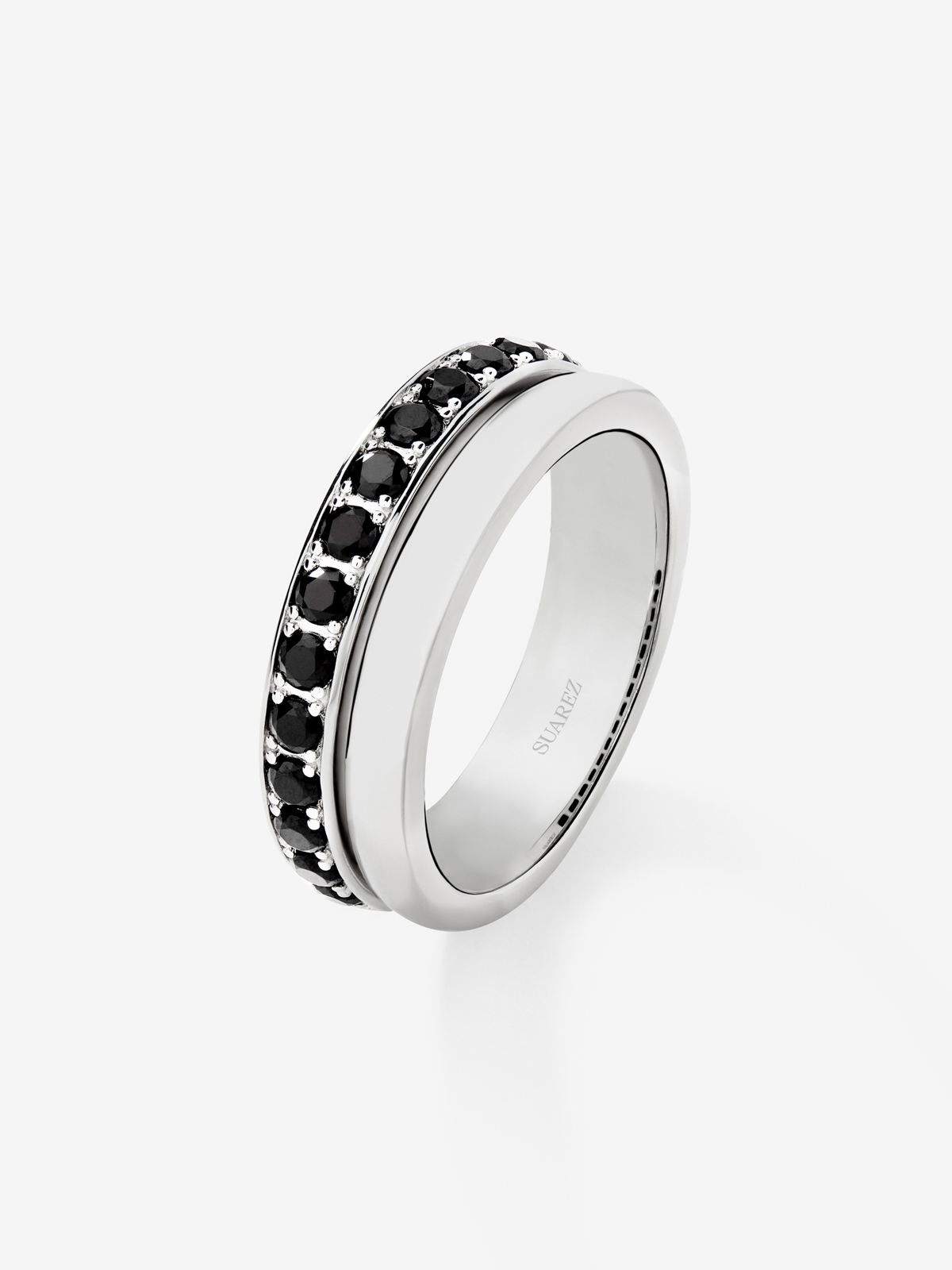 925 silver ring with 15 brilliant-cut spinels