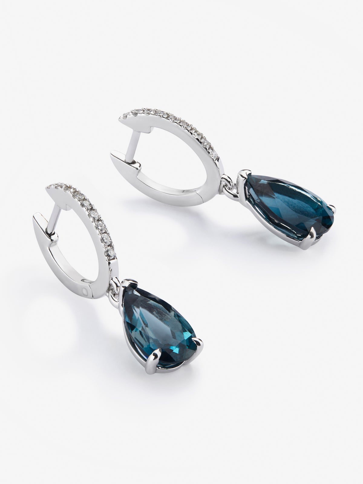 18K white gold hoop earrings with topaz and diamond pendant