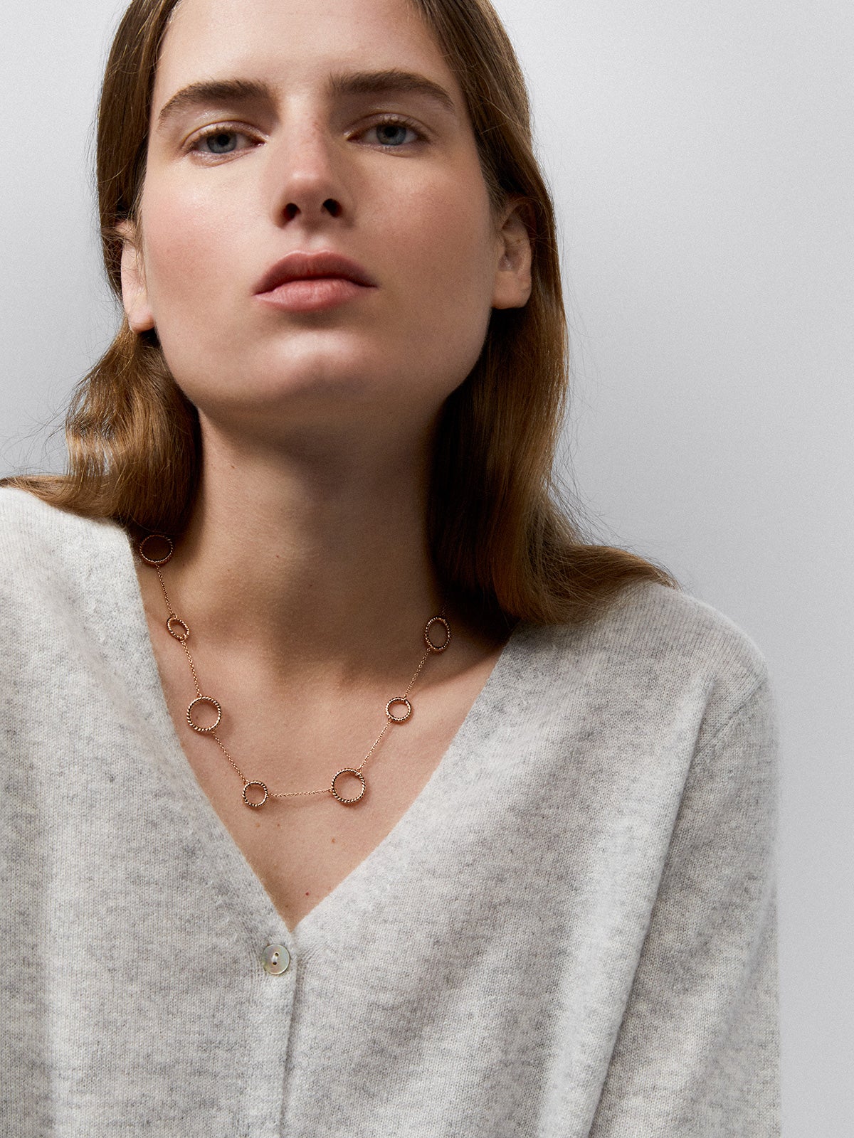 18kt Rose Gold Scalloped Circle Necklace
