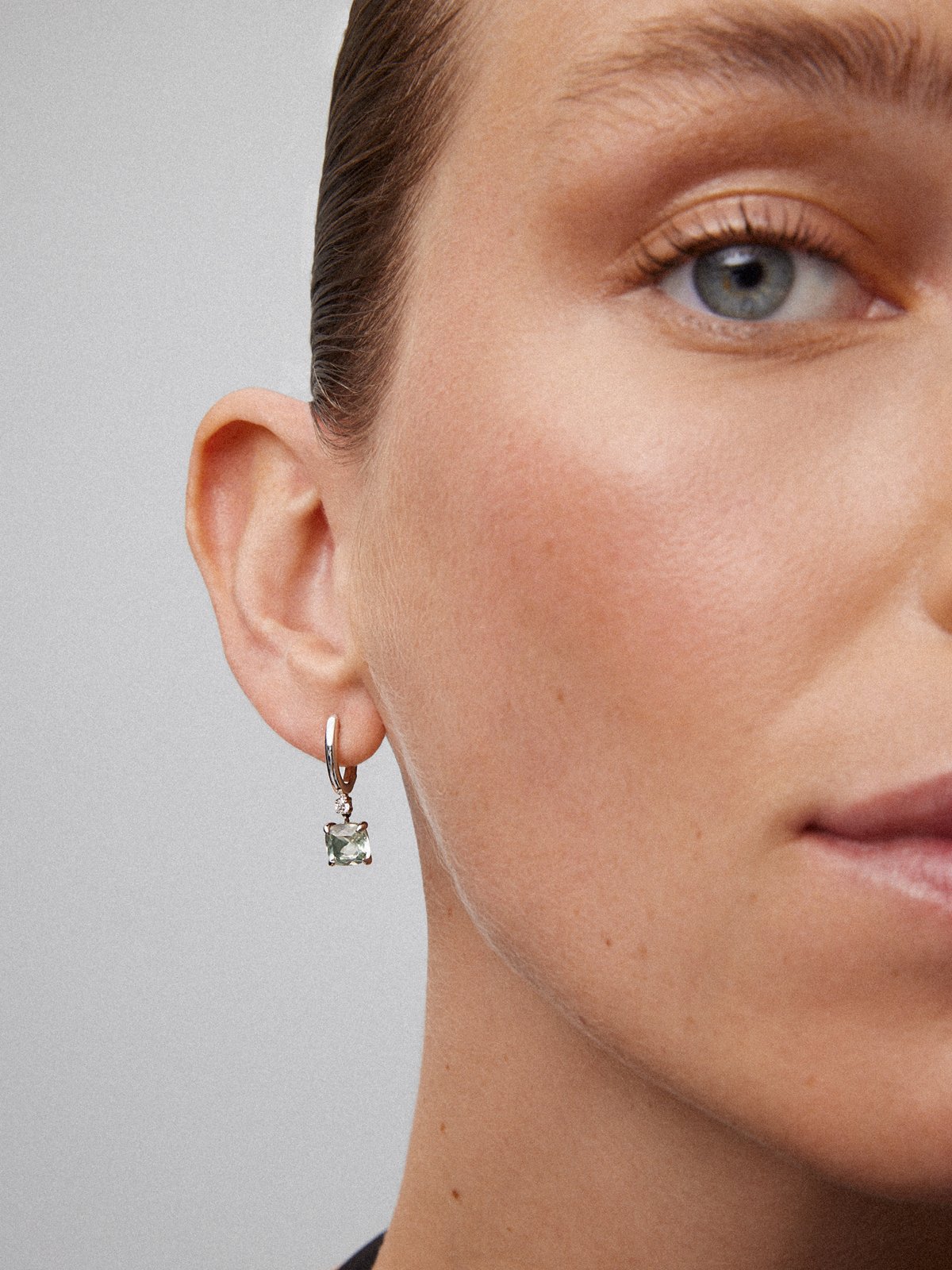 925 Silver hoop earrings with hanging green amethyst