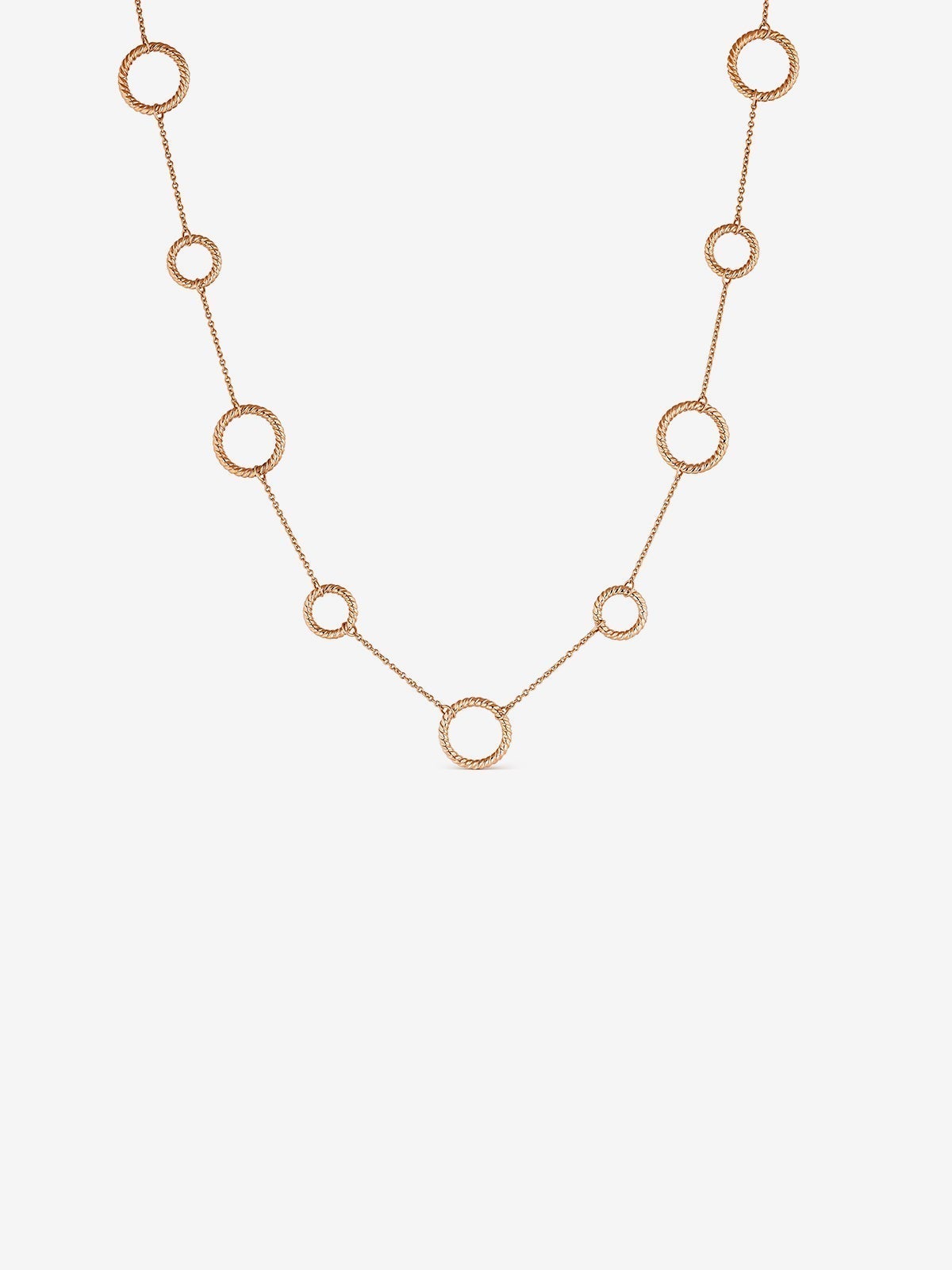 18kt Rose Gold Scalloped Circle Necklace
