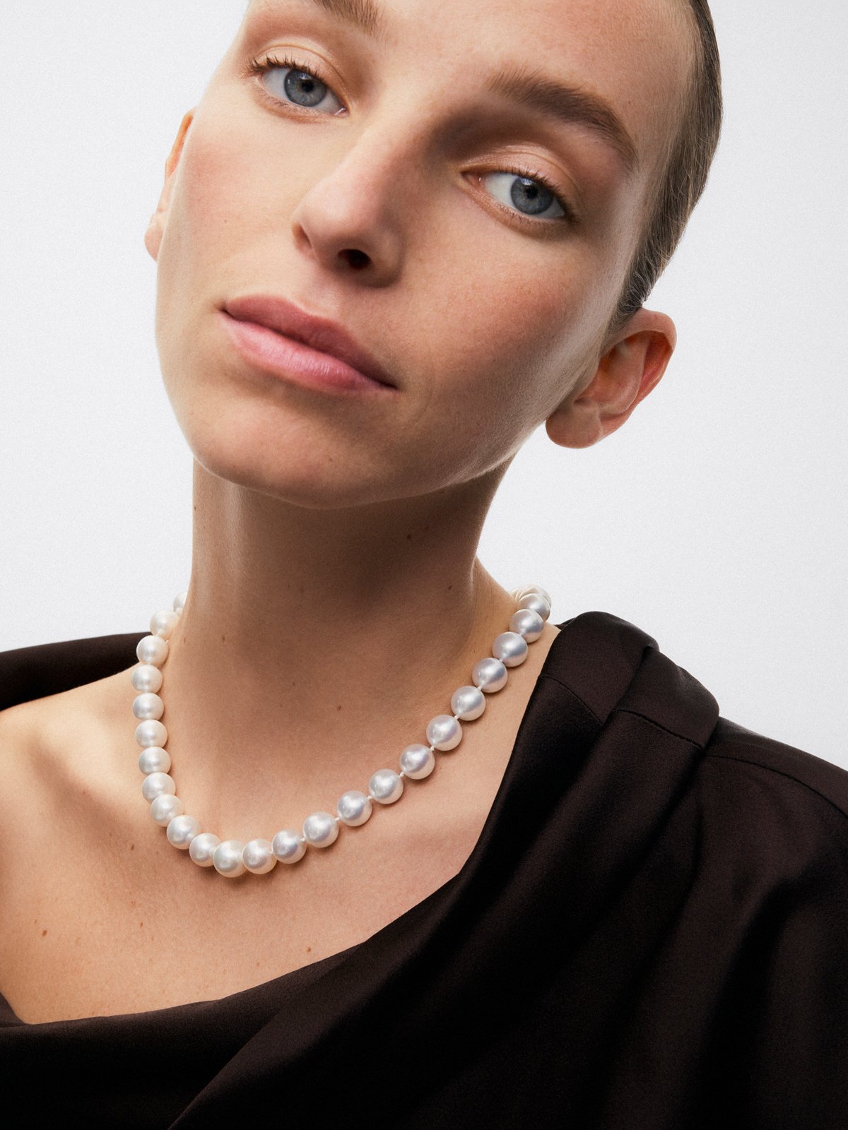 Australian Pearl Pendant with 18K White Gold Clasp