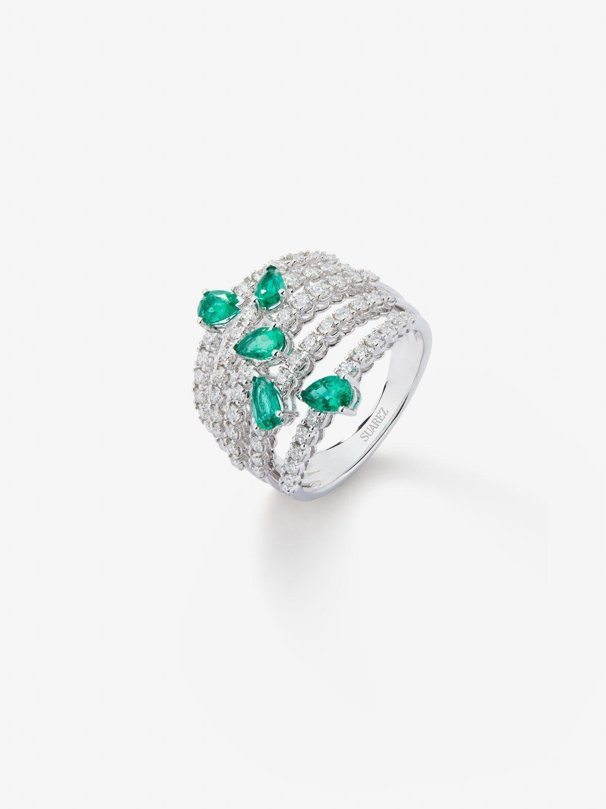 18K white gold ring with 60 brilliant-cut diamonds with a total of 1.02 cts and 5 pear-cut green emeralds with a total of 0.92 cts