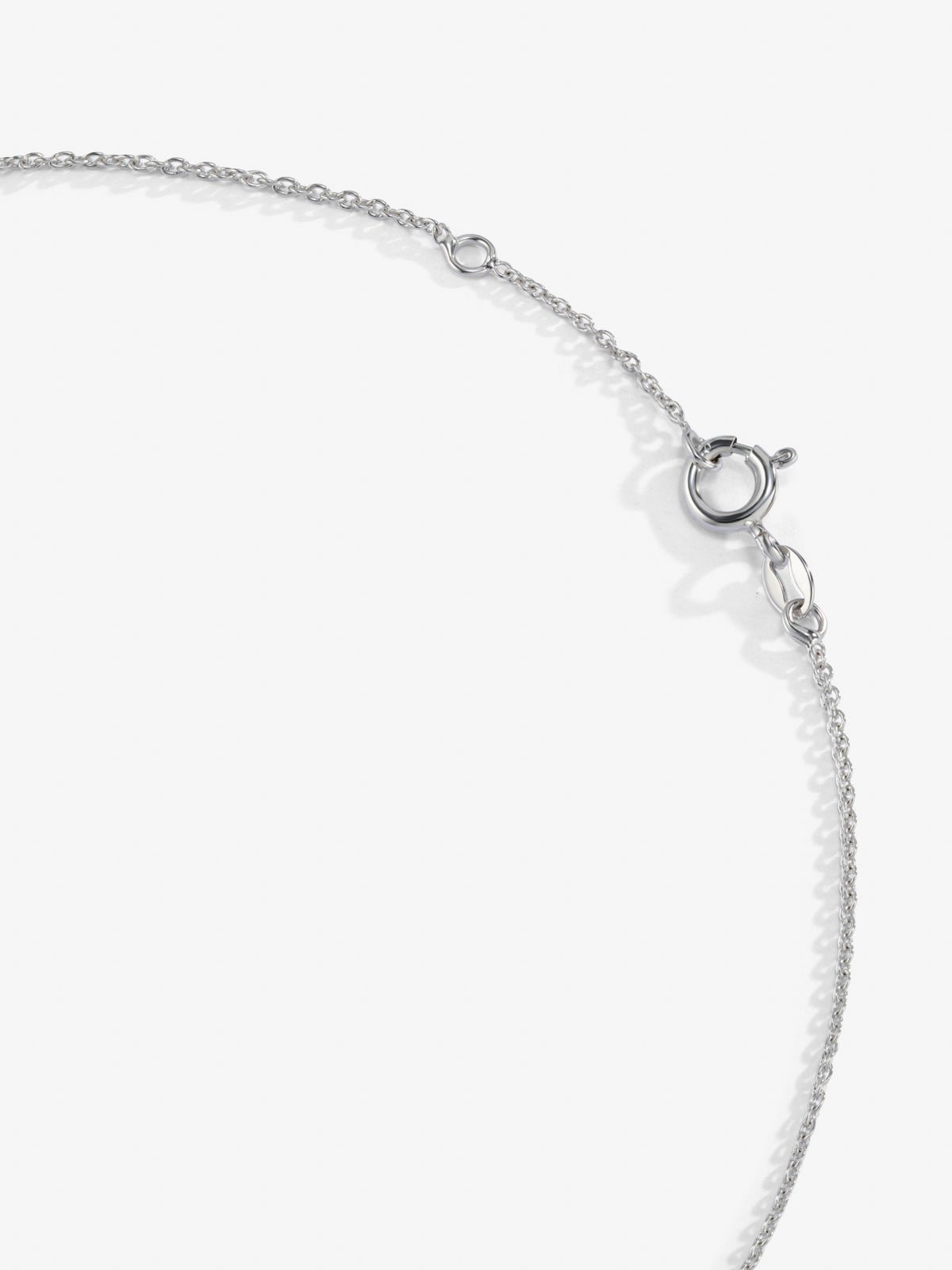 18K white gold chain pendant with solitary diamond and diamond urla