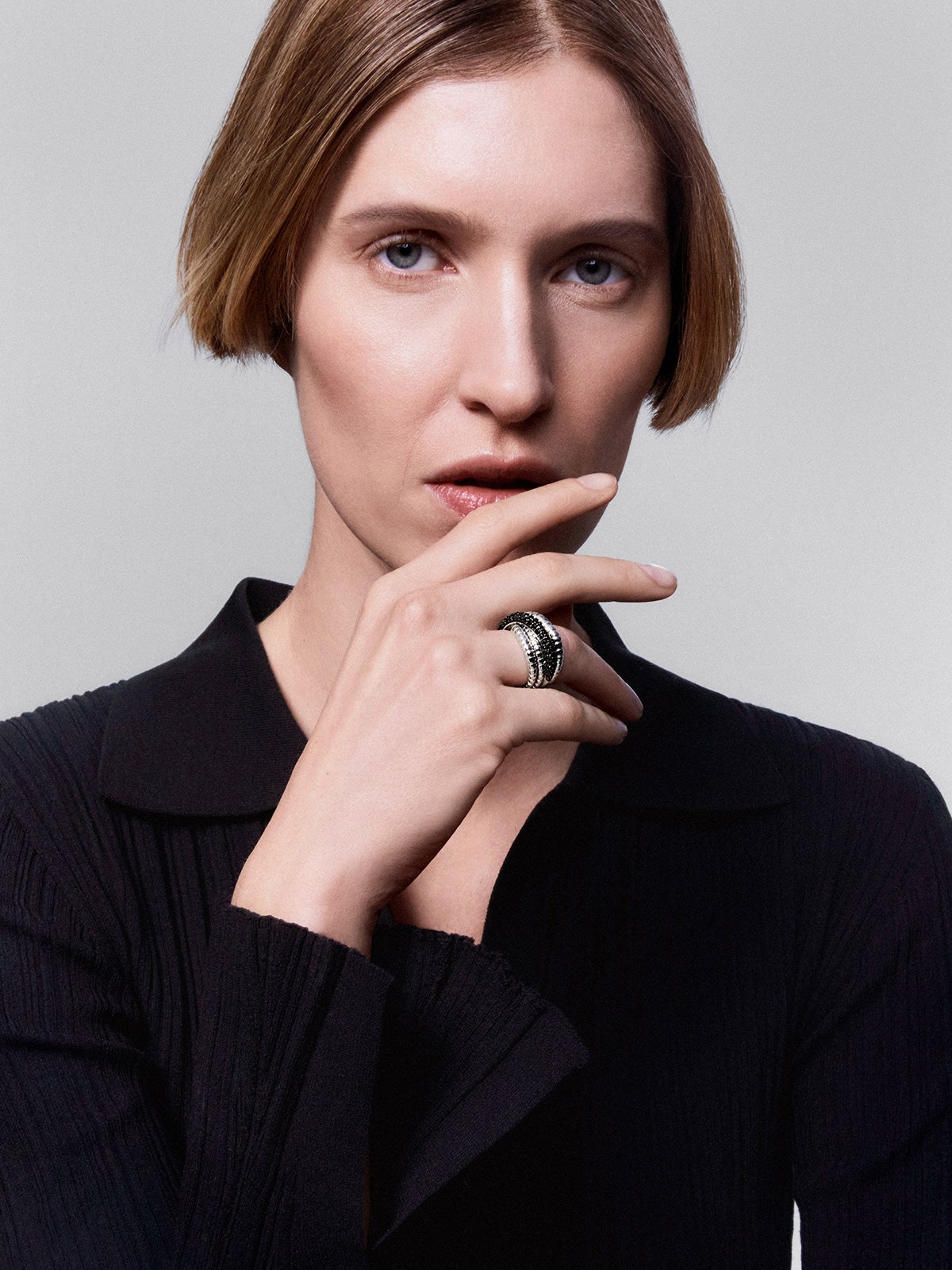 925 silver multi-arm ring with brilliant-cut black spinels