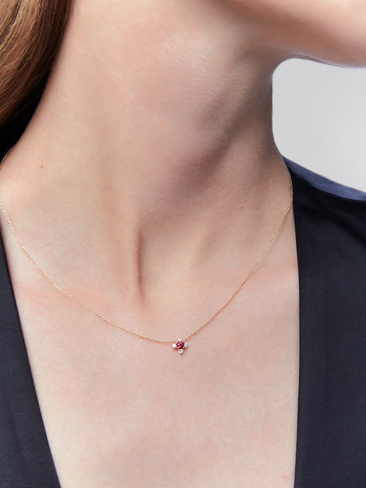18K rose gold flower pendant chain with ruby and diamonds.
