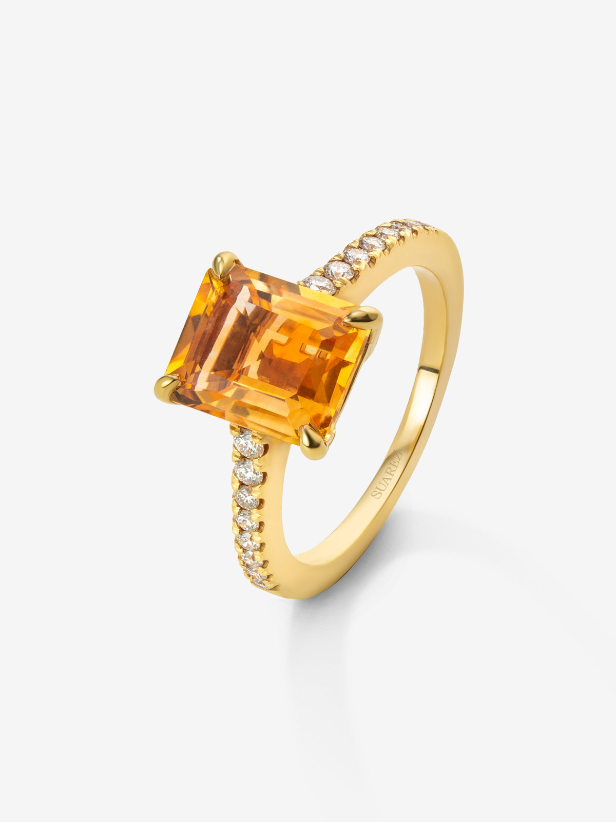 18K yellow gold ring with citrine and diamond