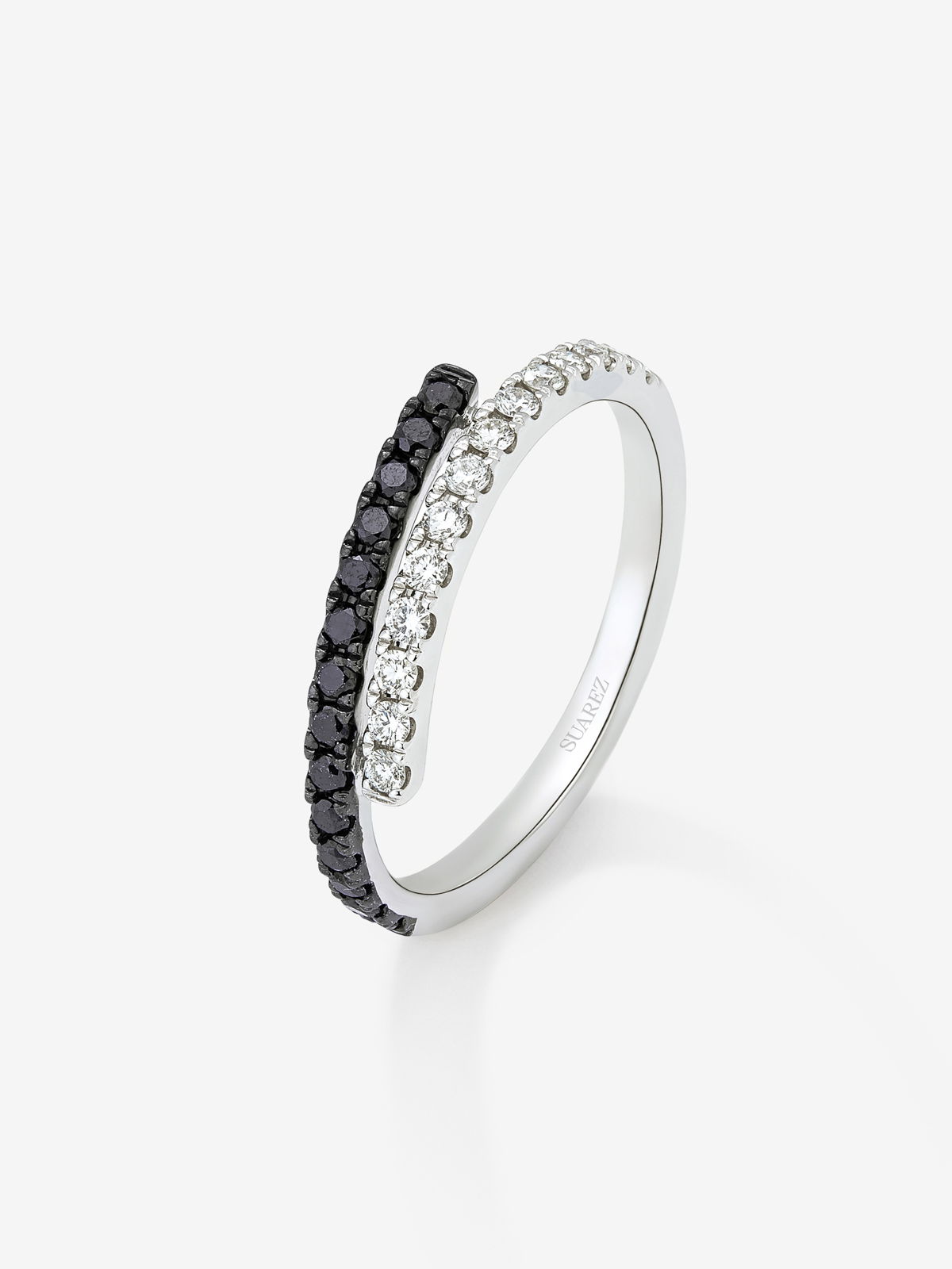 18K Gold Open Ring with Black Diamond and White Diamond