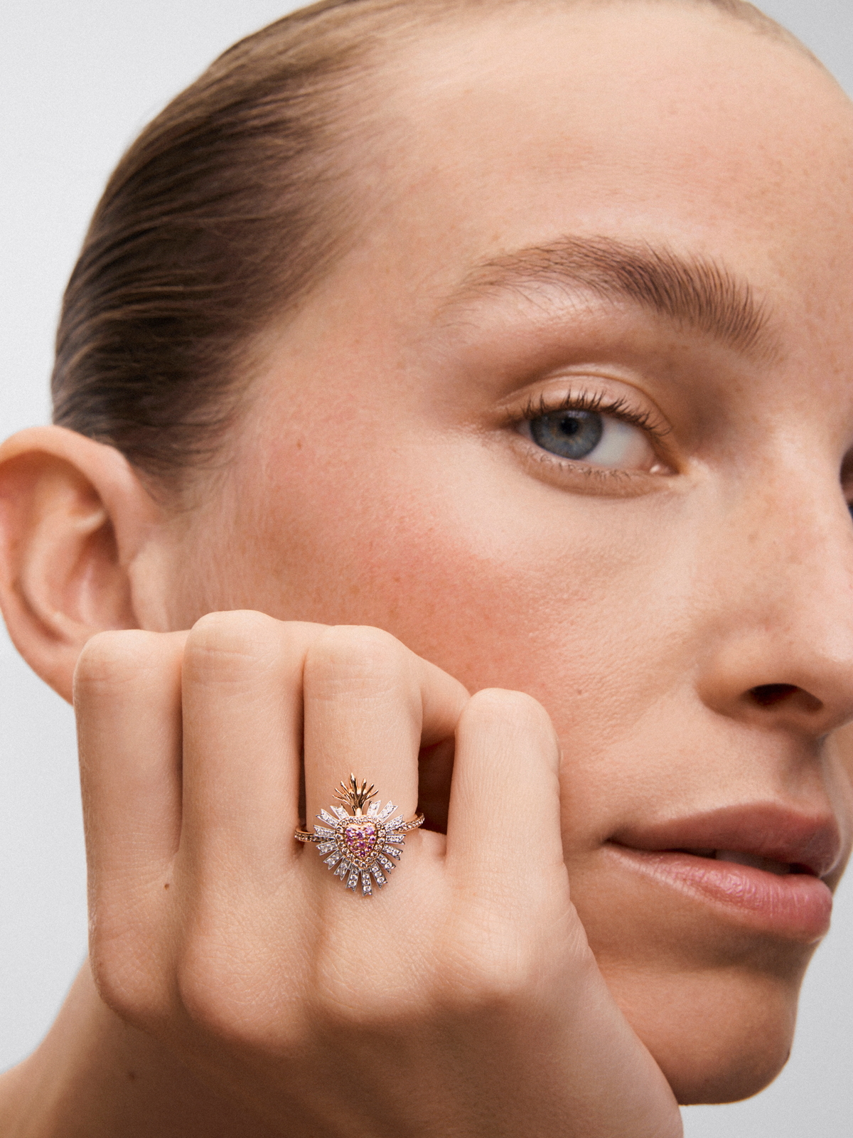 18K Rose Gold Heart Ring with Sapphire and Diamond