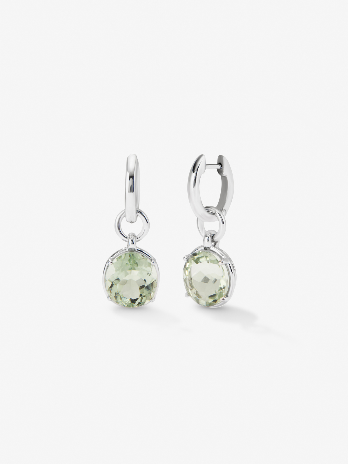 925 silver earrings with 2 oval-cut green amethysts of 5.9 cts