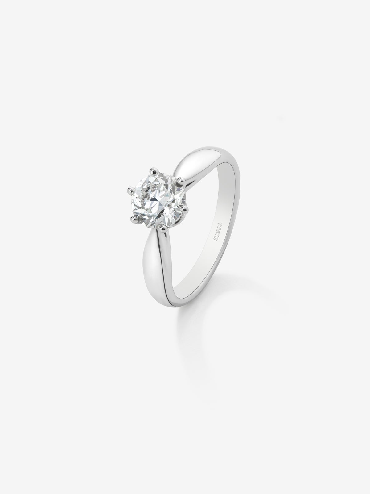 18K white gold solitaire ring with 1.5 ct brilliant cut diamond