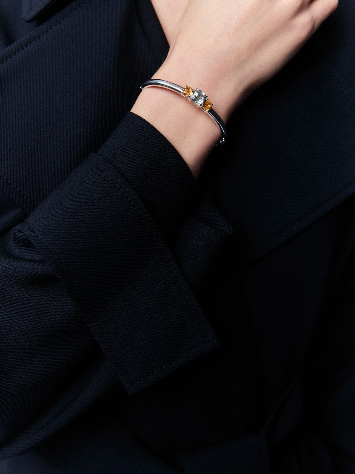 Pulsera de plata 925 con amatista verde en talla cushion de 2,47 cts y cuarzos citrinos en talla cushion de 1,62 cts