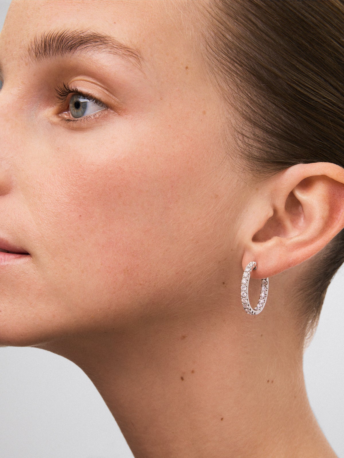 18K white gold ring earrings with white 2.5 cts bright diamonds