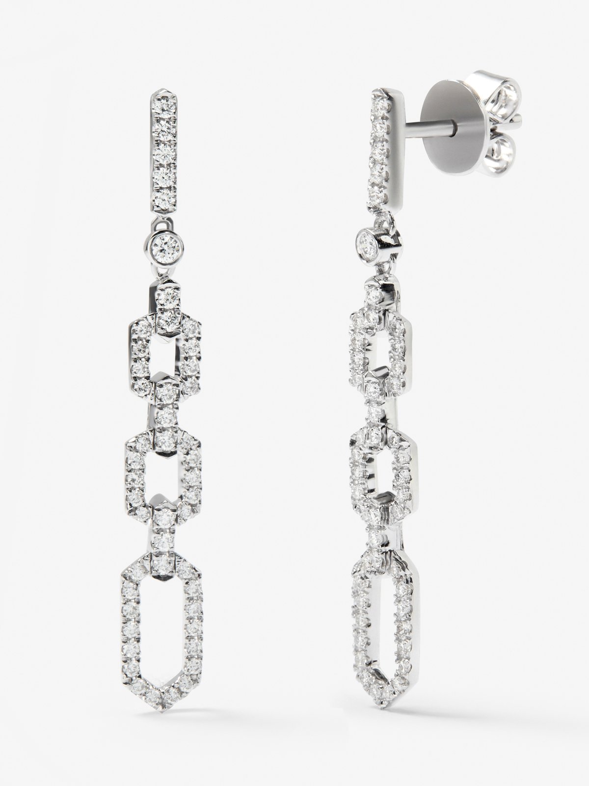 18K white gold earrings with 96 brilliant-cut diamonds with a total of 0.58 cts