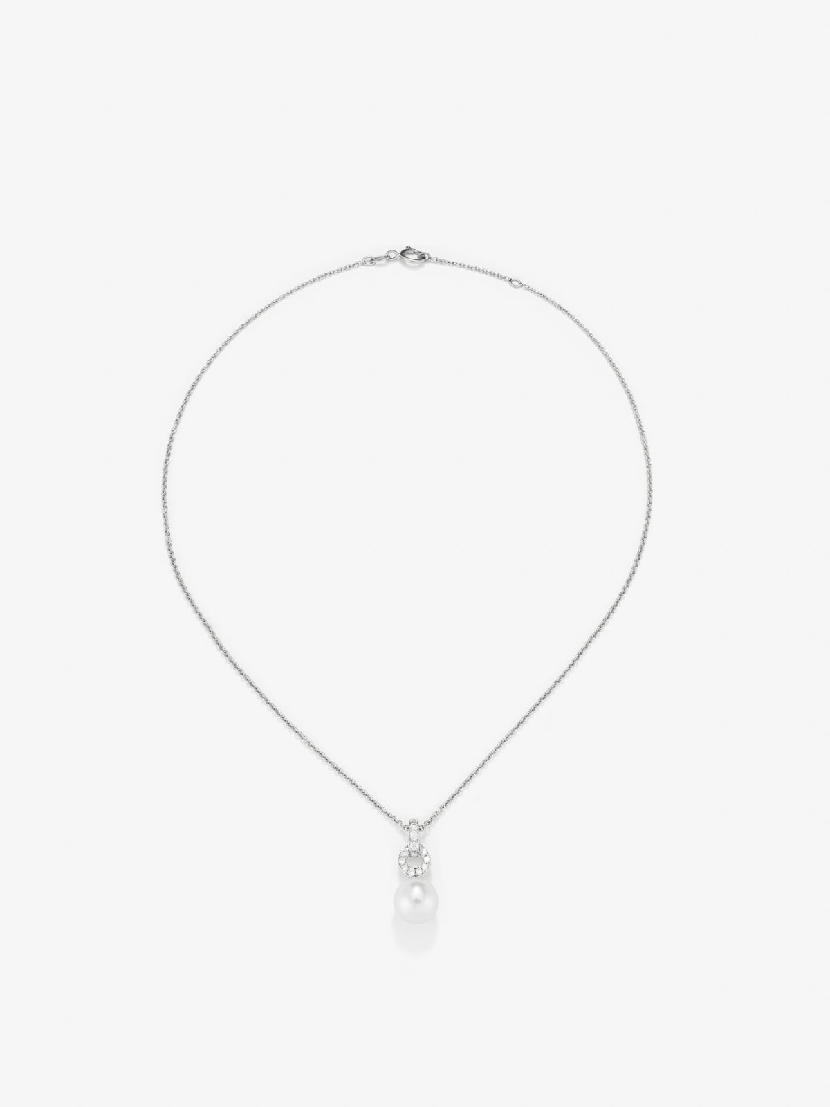 18k white gold chain pendant with a diamond hoop and 9.5mm Australian pearl