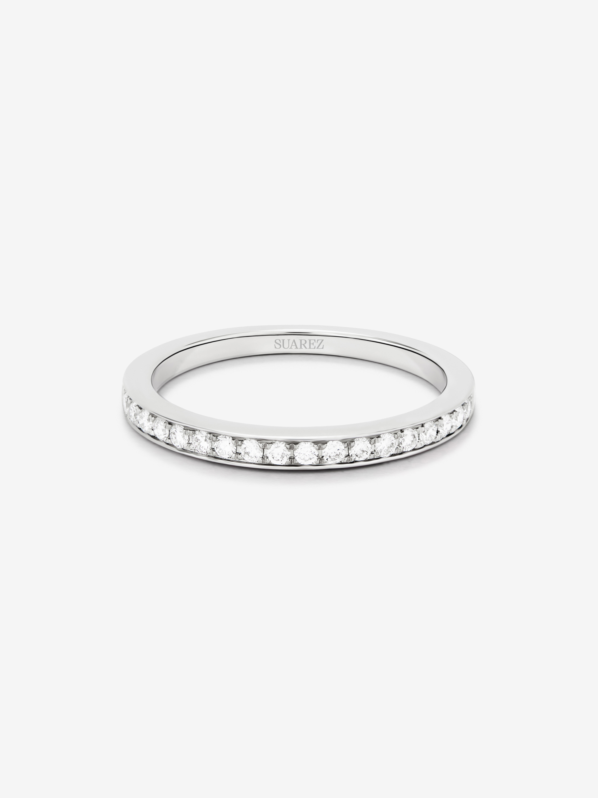 Half ring in 18K white gold with 18 brilliant-cut diamonds with a total of 0.17 cts