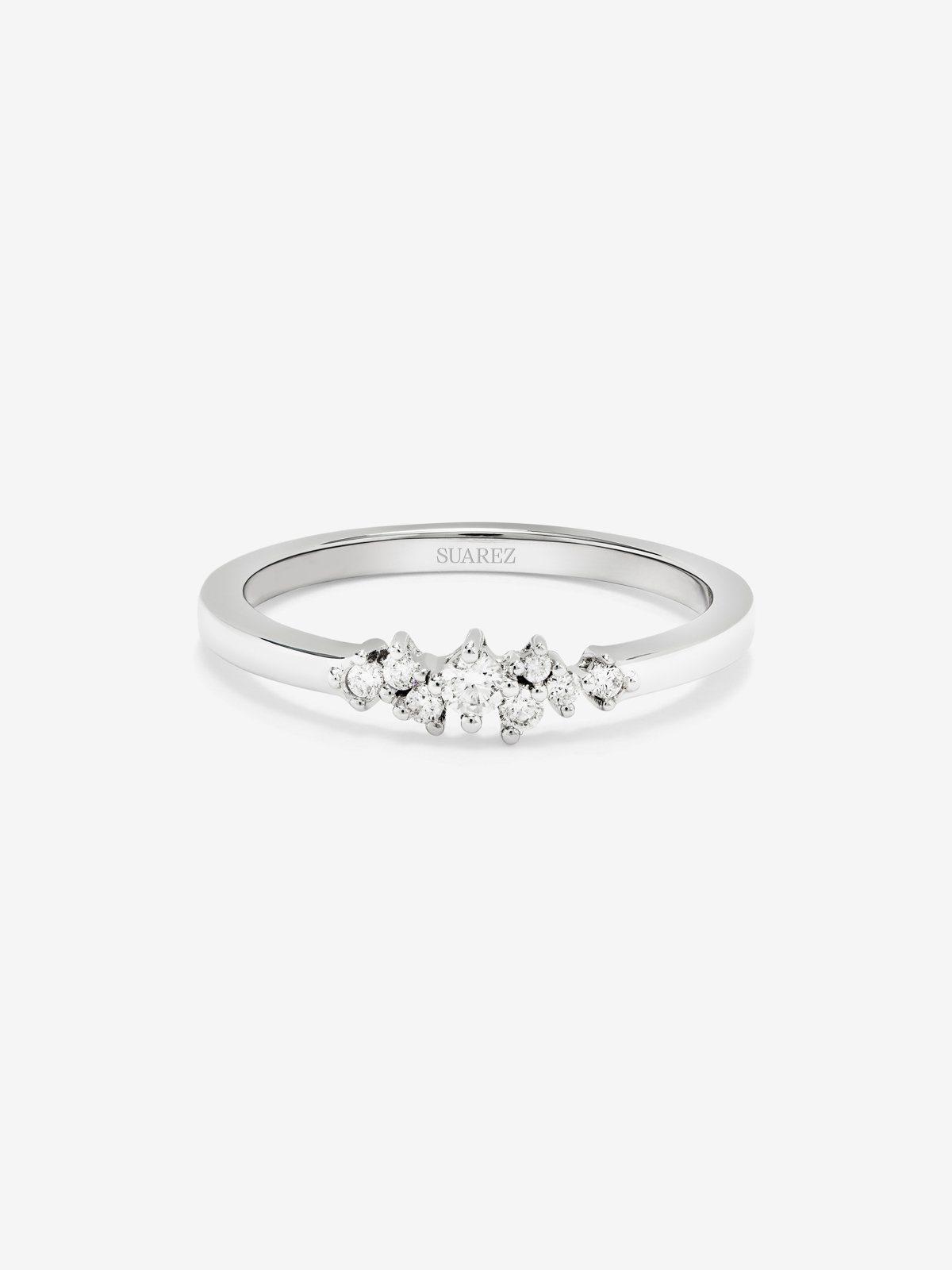 18K white gold ring with 8 brilliant-cut diamonds with a total of 0.1 cts