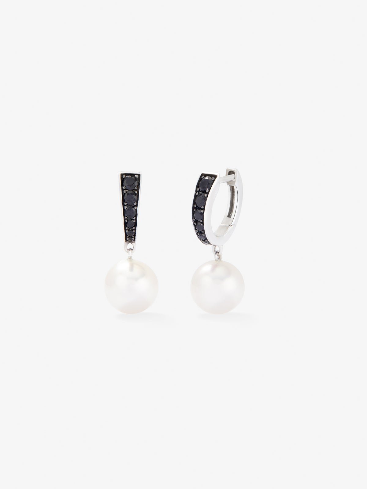 Pendientes de aro de plata 925 con espinelas negras 0,32 cts y perlas Akoya 8,5mm