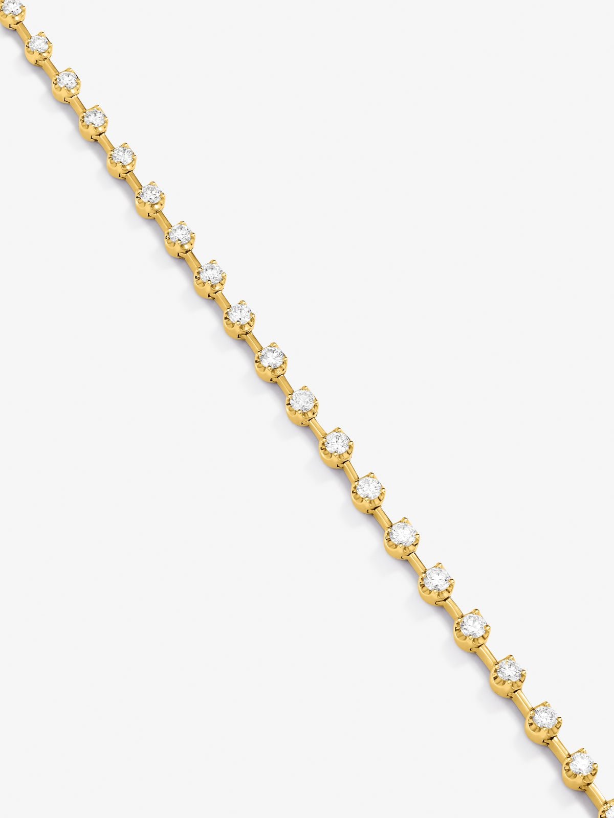 Collar de oro amarillo de 18K con 39 diamantes en talla brillante con un total de 2 cts