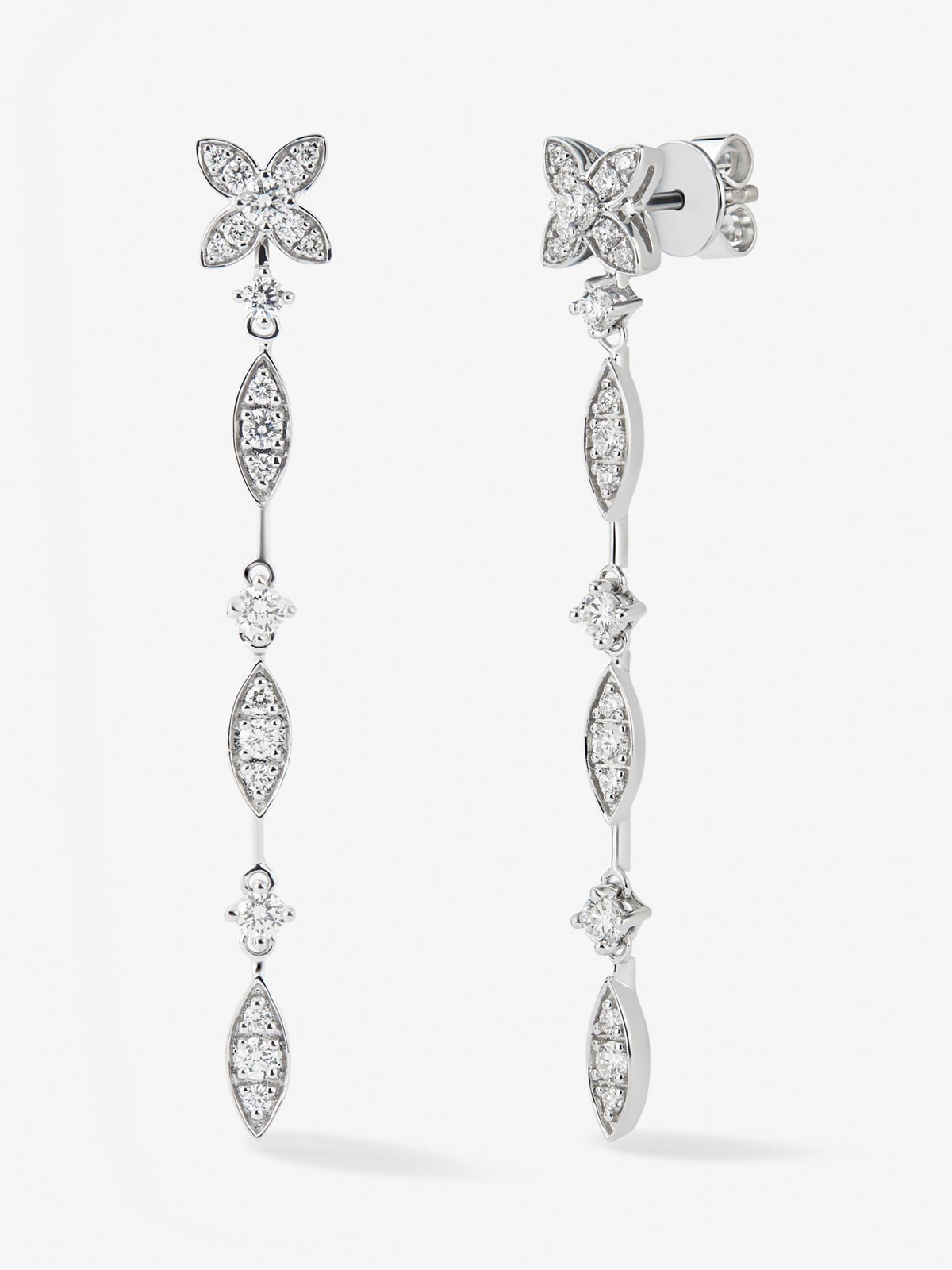 Pendientes de oro blanco de 18K con 44 diamantes en talla brillante con un total de 0,95 cts