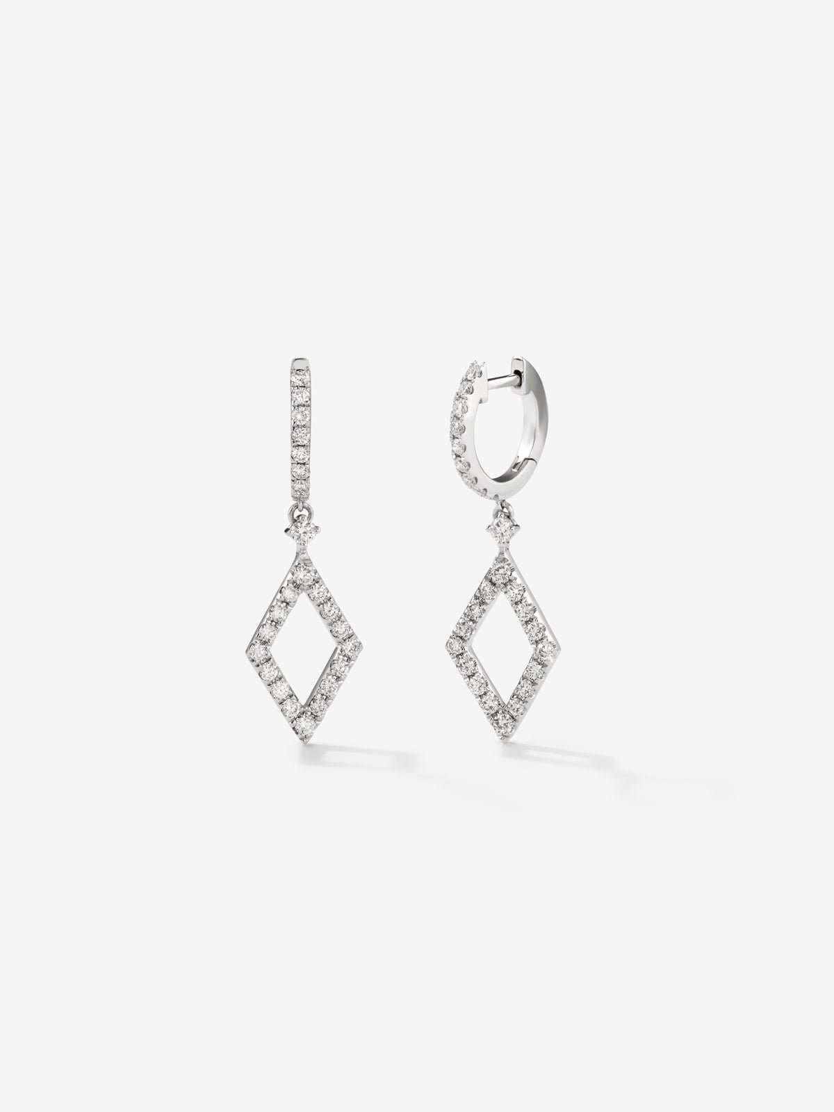 Pendientes aro de oro blanco de 18kt con rombo de diamantes