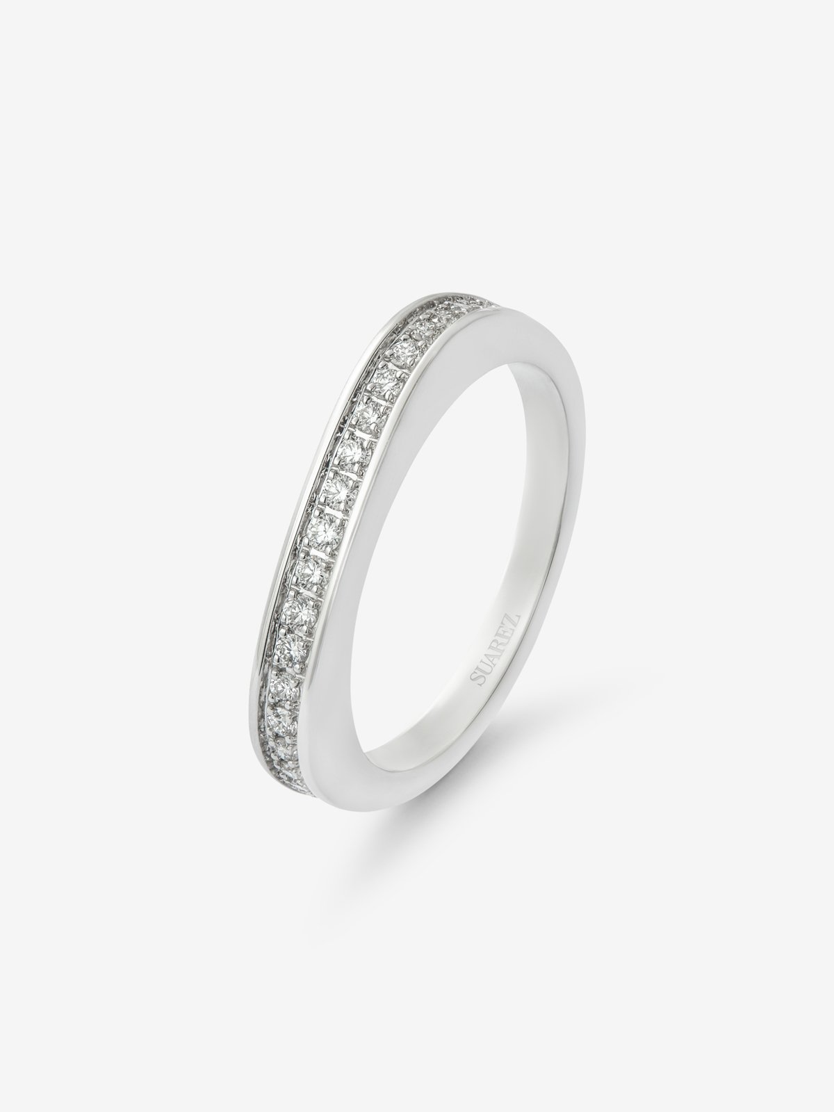 18K white gold alliance ring with 23 brilliant-cut diamonds with a total of 0.18 cts