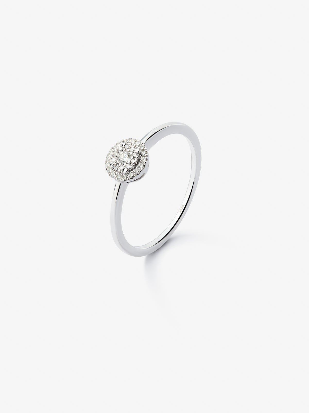 18kt white gold ring with 29 diamonds 0.10 carats