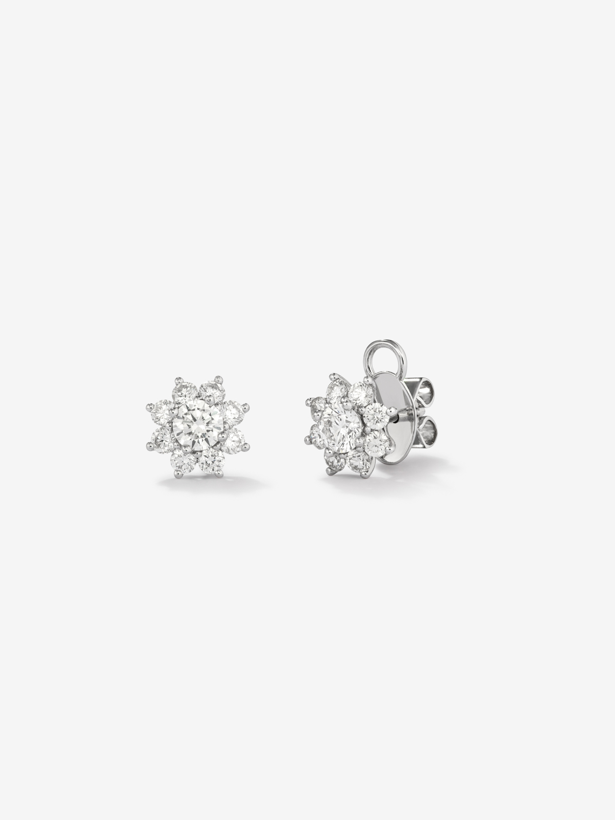 18K white gold earrings with diamonds in bright size of 0.57 CTS star -shaped